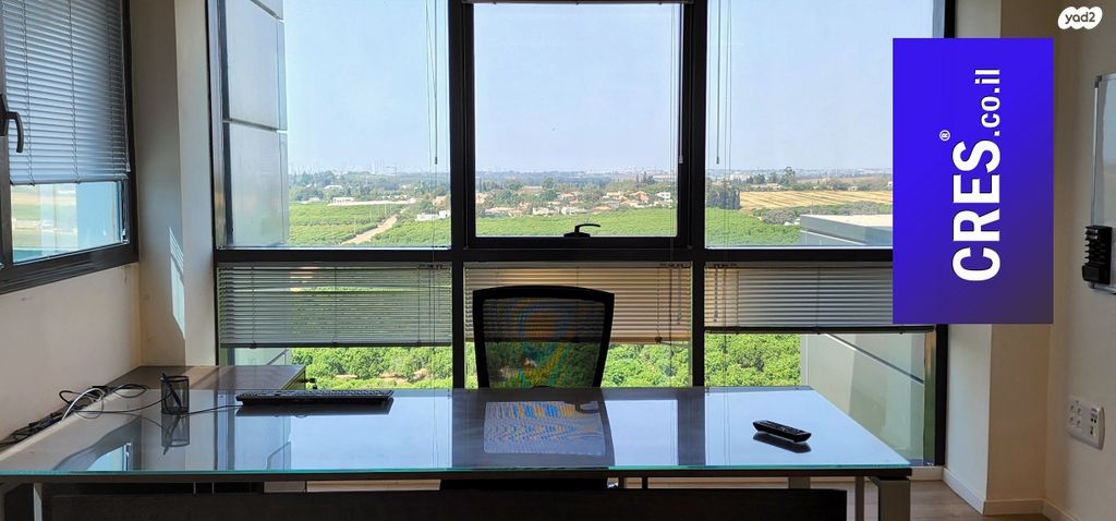 בניין משרדים, רעננה