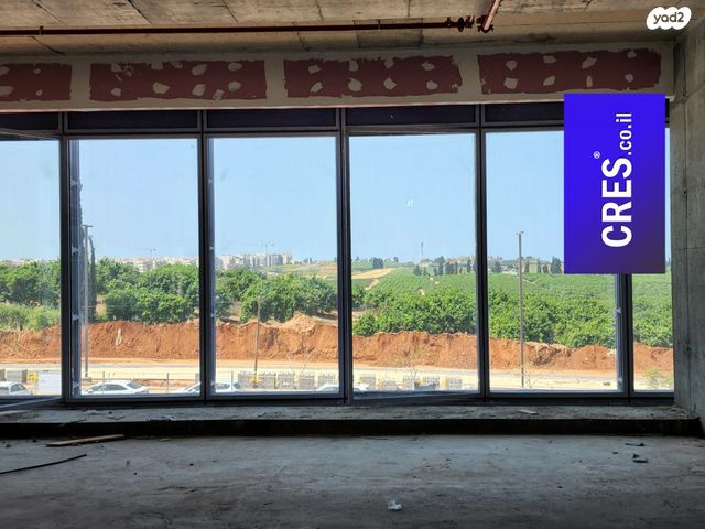 בניין משרדים, רעננה