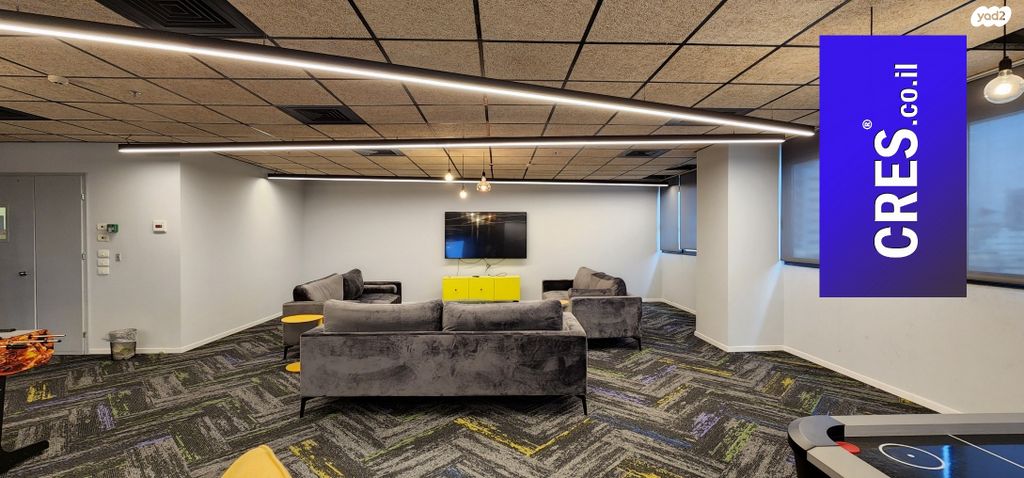 בניין משרדים, רעננה