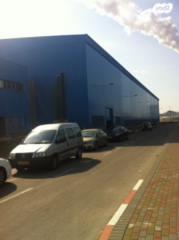 מבני תעשיה, פתח תקווה