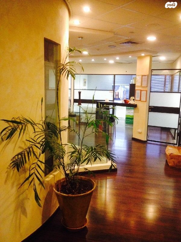 משרדים, תובל, בורסה, רמת גן