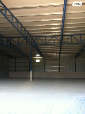 מבני תעשיה, פתח תקווה