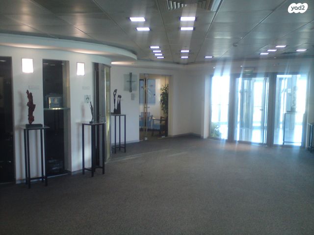 משרדים, דרך מנחם בגין 23, בורסה, רמת גן