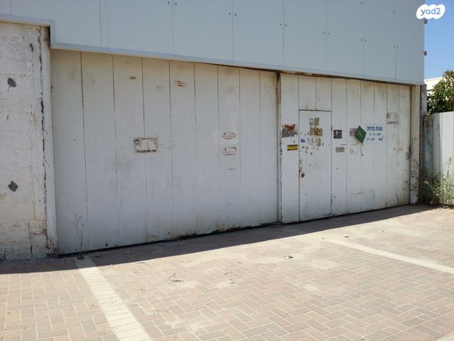 מבני תעשיה, ברקן