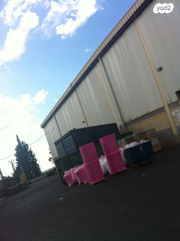 מבני תעשיה, פתח תקווה