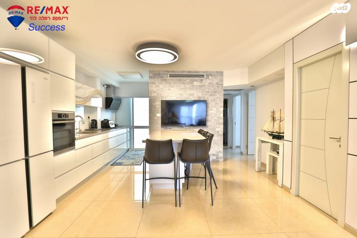 גג/ פנטהאוז, זמיר 1, קרית מנחם בגין, רמלה