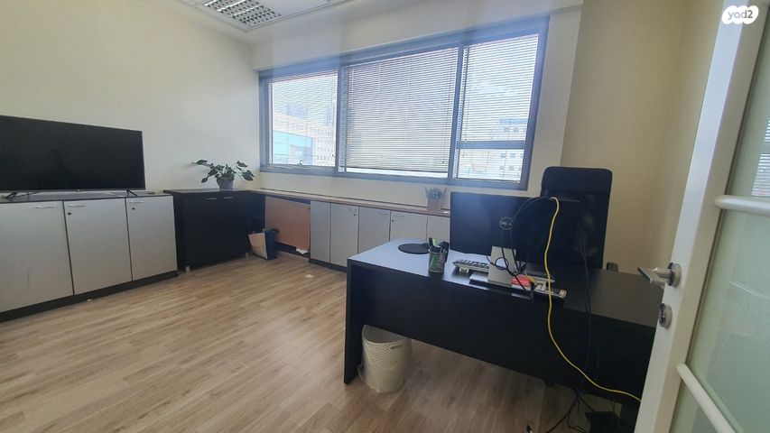 משרדים, אזור תעשיה, הרצליה