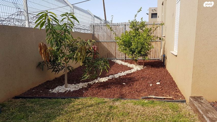 דירת גן, הירדן, ישרש, ישרש