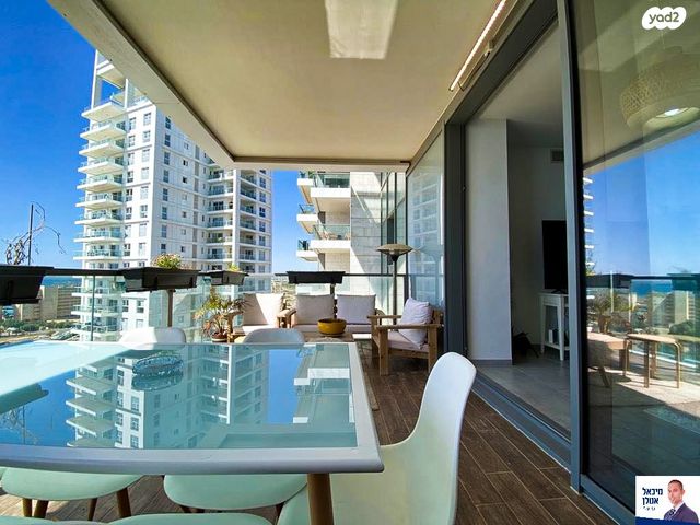 דירה, שדרות רחבעם זאבי 1, גבעת אולגה, חדרה