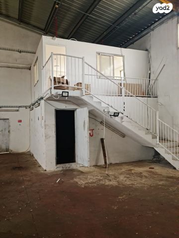 מבני תעשיה, חצור הגלילית