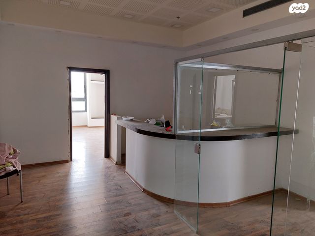 משרדים, מפעלי נחם הר טוב