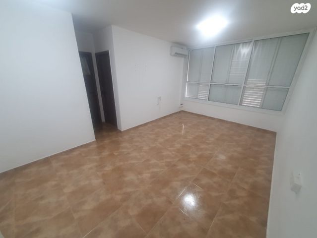 דירה, גבעת נשר, נשר