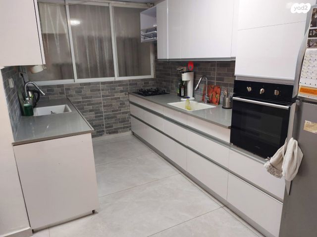 יחזקאל בן בוזי 