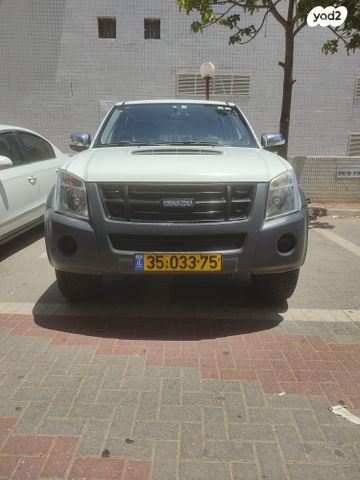 איסוזו די-מקס