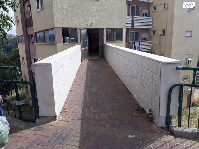 דירה, הרב קוק 25, שכונה ותיקה - מרכז העיר, מעלות תרשיחא