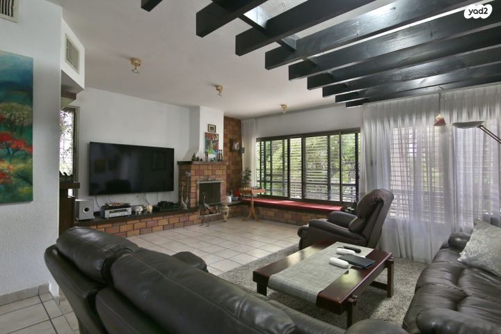 טריפלקס, המעפיל, קרית ביאליק