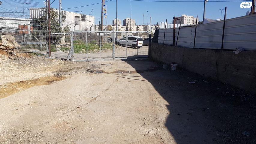 מגרשים, יציאה לרחוב דב יוסף, ירושלים