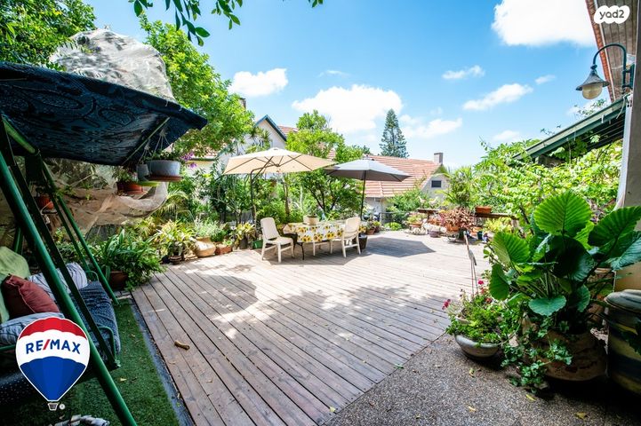 דו משפחתי, הסוכה, נווה הברון, זכרון יעקב