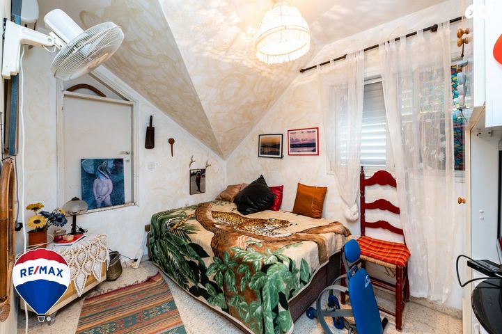 דו משפחתי, הסוכה, נווה הברון, זכרון יעקב