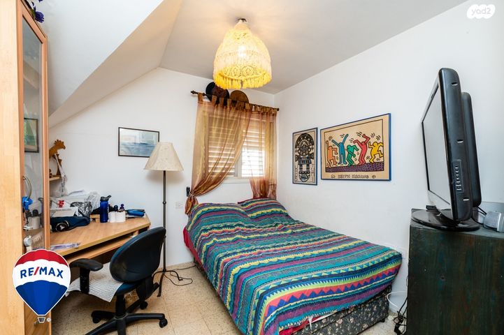 דו משפחתי, הסוכה, נווה הברון, זכרון יעקב