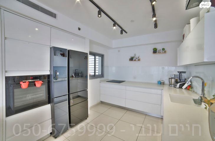 דירה, יעקב פיכמן, ח-501, חולון