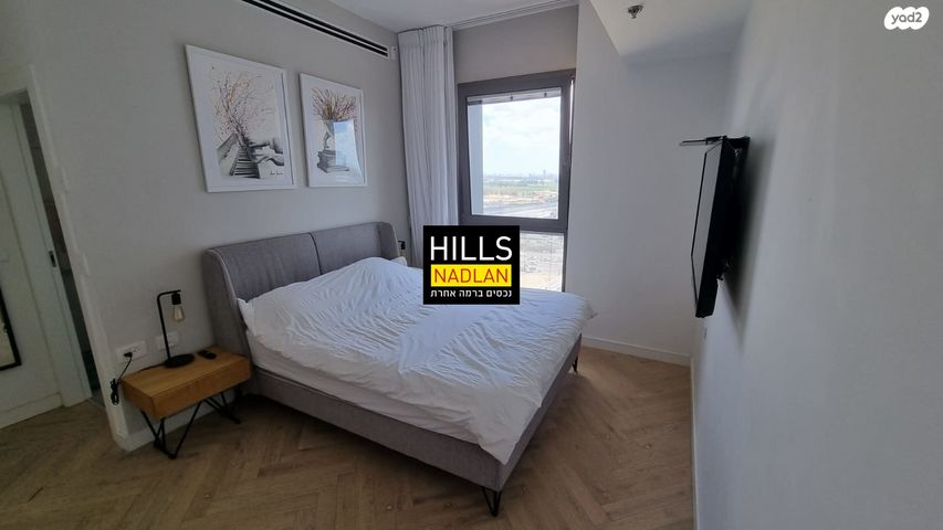 דירה, אריק איינשטיין, הרצליה ב', הרצליה