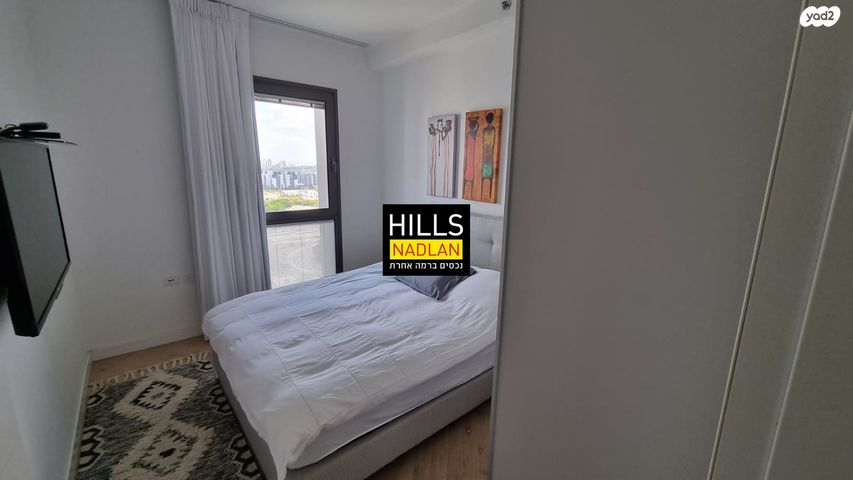 דירה, אריק איינשטיין, הרצליה ב', הרצליה