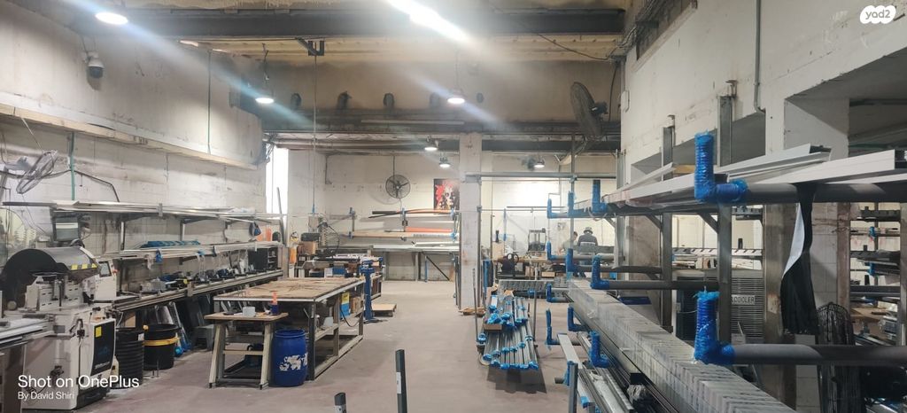 מבני תעשיה, דרך החורש, שאר העיר, שוהם