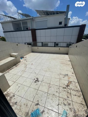 גג/ פנטהאוז, שדרות אח"י אילת 58, קרית חיים מזרחית, חיפה