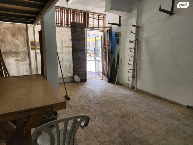 מחסנים, גני גד 4, גני גד, בני ברק