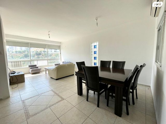 דירה, אחוזה, חיפה