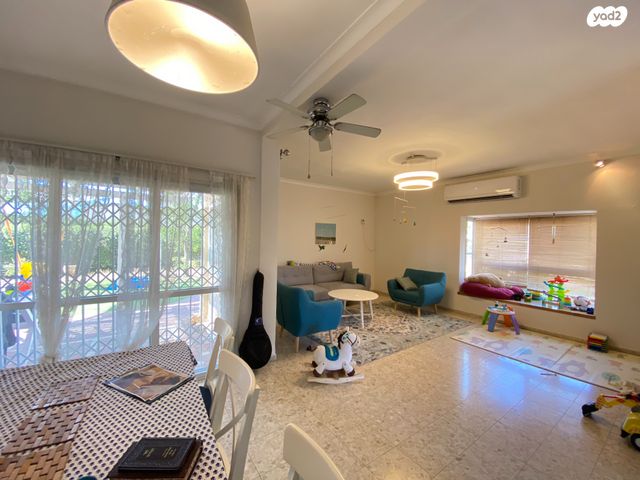 בית פרטי/ קוטג', עומר