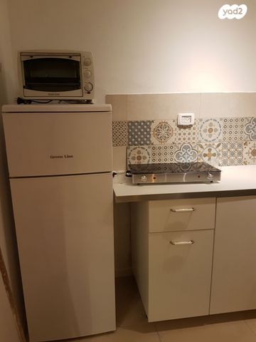 דירה, מעלה הגיבורים, בן דור, נשר