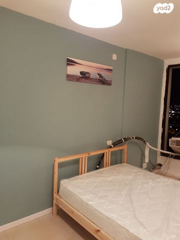 דירה, מעלה הגיבורים, בן דור, נשר