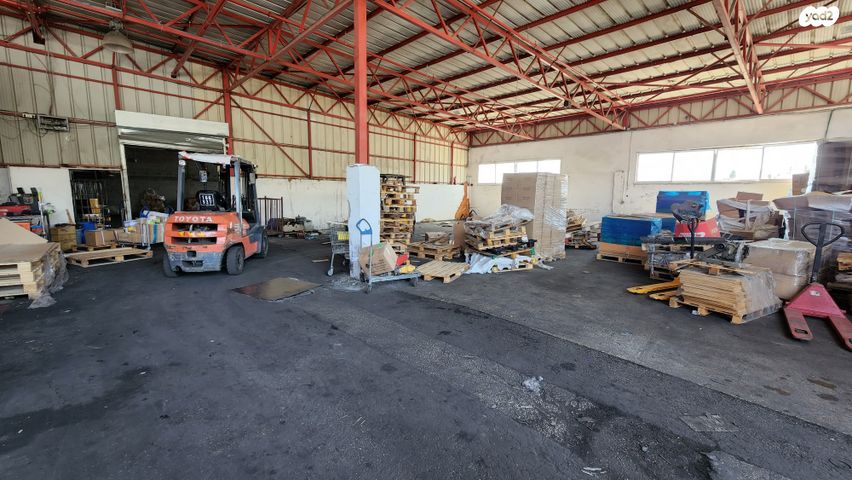 מבני תעשיה, אזור תעשיה כרמיאל, כרמיאל