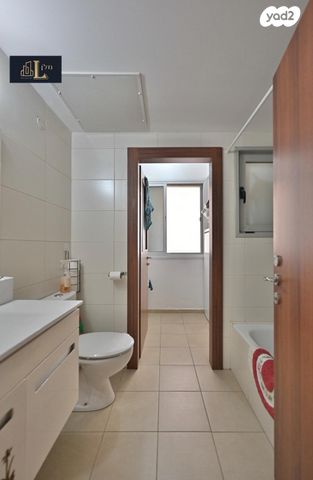 דירה, שדרות מקס ואמפרו שיין 8, רחובות החדשה, רחובות