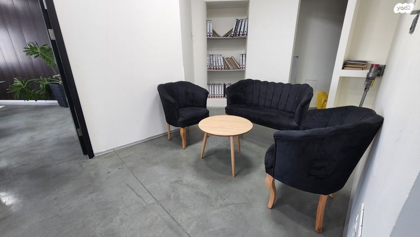 משרדים, מעלה כמון, אזור תעשיה כרמיאל, כרמיאל