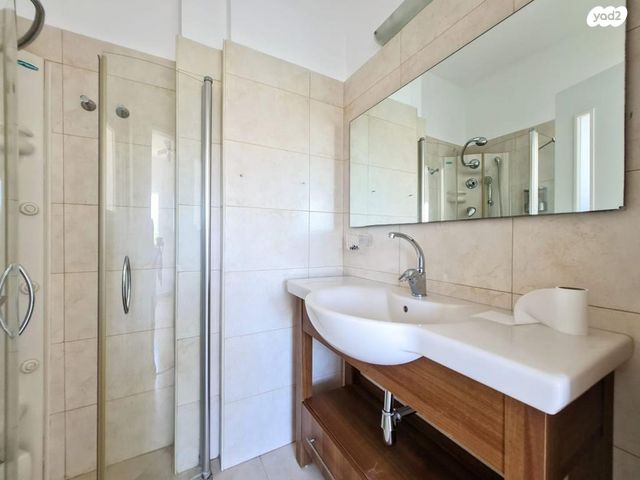 דירה, לוי אשכול, מרכז דרום, רעננה