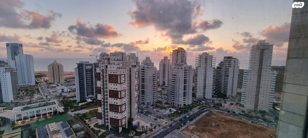 דירה, אריק לביא 1, עיר ימים, נתניה