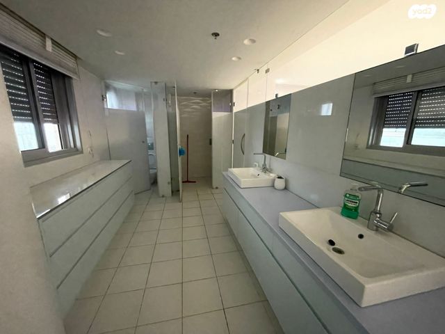 דירה, אריק לביא 1, עיר ימים, נתניה