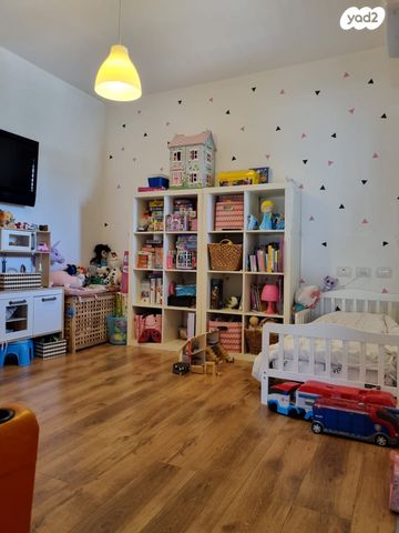 דירה, פנחס מאירי, נווה גן, פתח תקווה