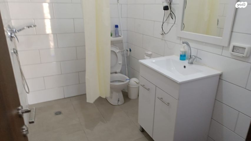 דירת גן, פקיעין חדשה