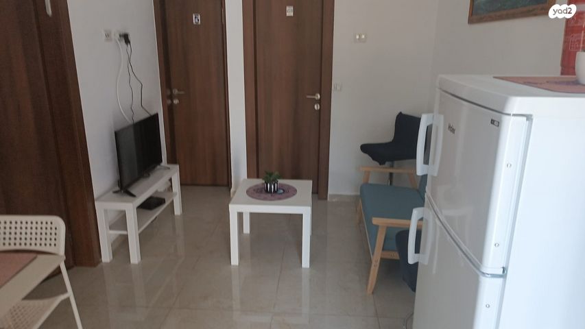 דירת גן, פקיעין חדשה