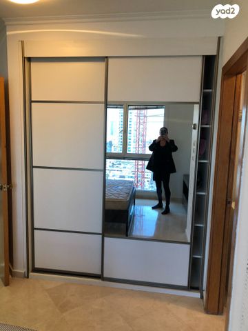 דירה, ניסים אלוני, צמרות איילון, פארק צמרת, תל אביב יפו