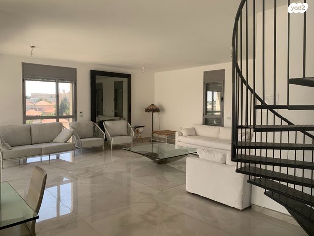 גג/ פנטהאוז, ירושלים