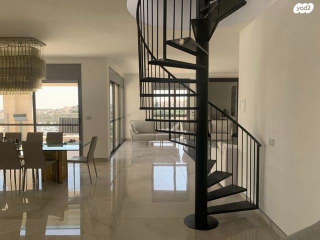 גג/ פנטהאוז, ירושלים