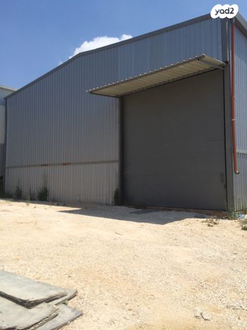 מחסנים, בזלת, אזור תעשיה מצפה ספיר, כוכב יאיר / צור יגאל