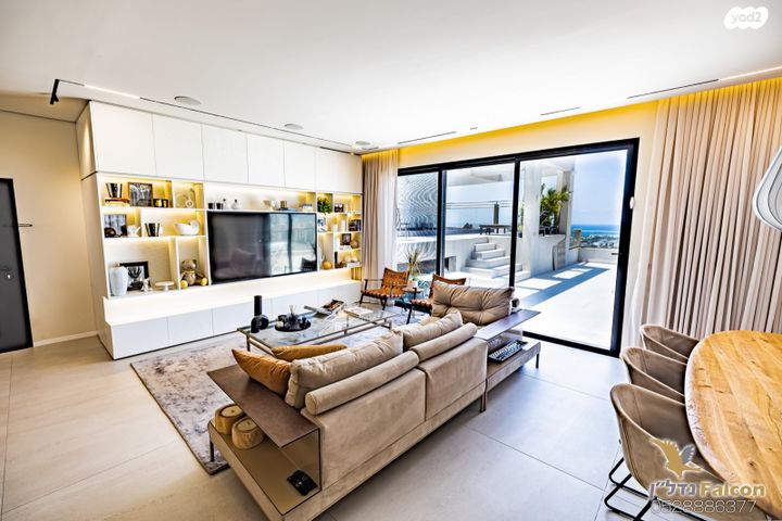 גג/ פנטהאוז, שדרות רוטשילד, רובע ט"ו, אשדוד