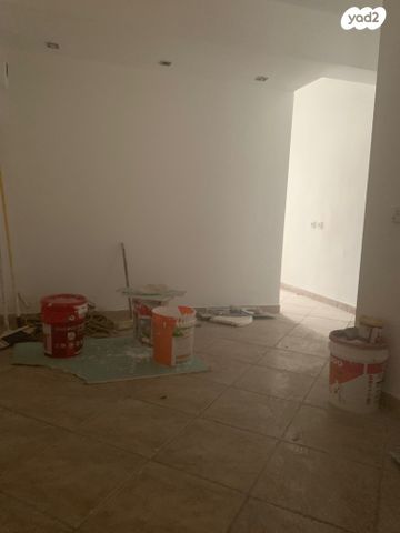 חנויות/ שטח מסחרי, אלחדיף, טבריה