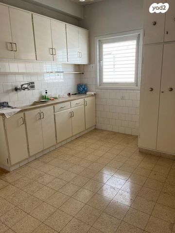 דירה, שדרות בן ציון 19, תל אביב יפו